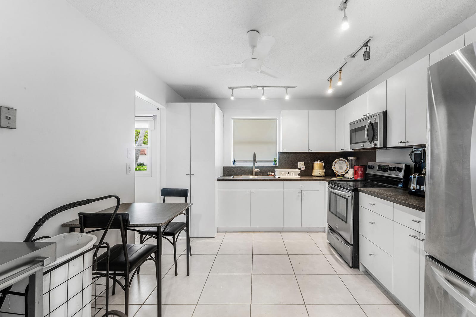 687 MARLBORO Oval A, Lake Worth, FL 33467 photo 7