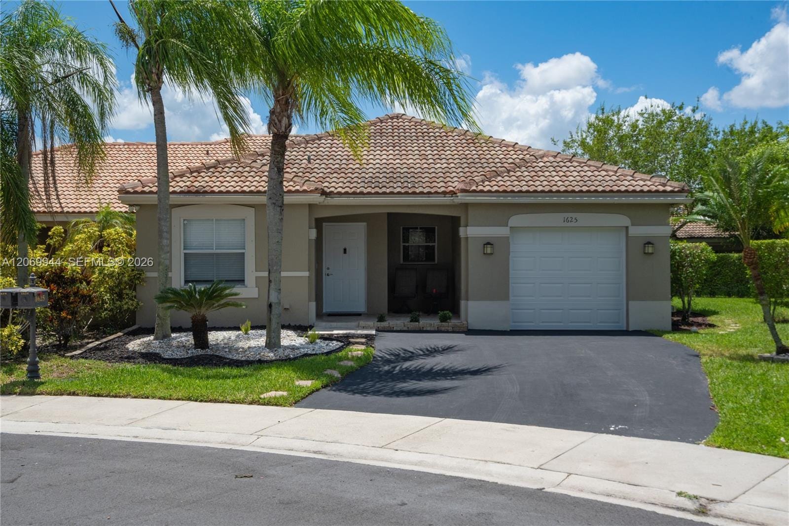 1625 Orion Lane, Weston, FL 33327