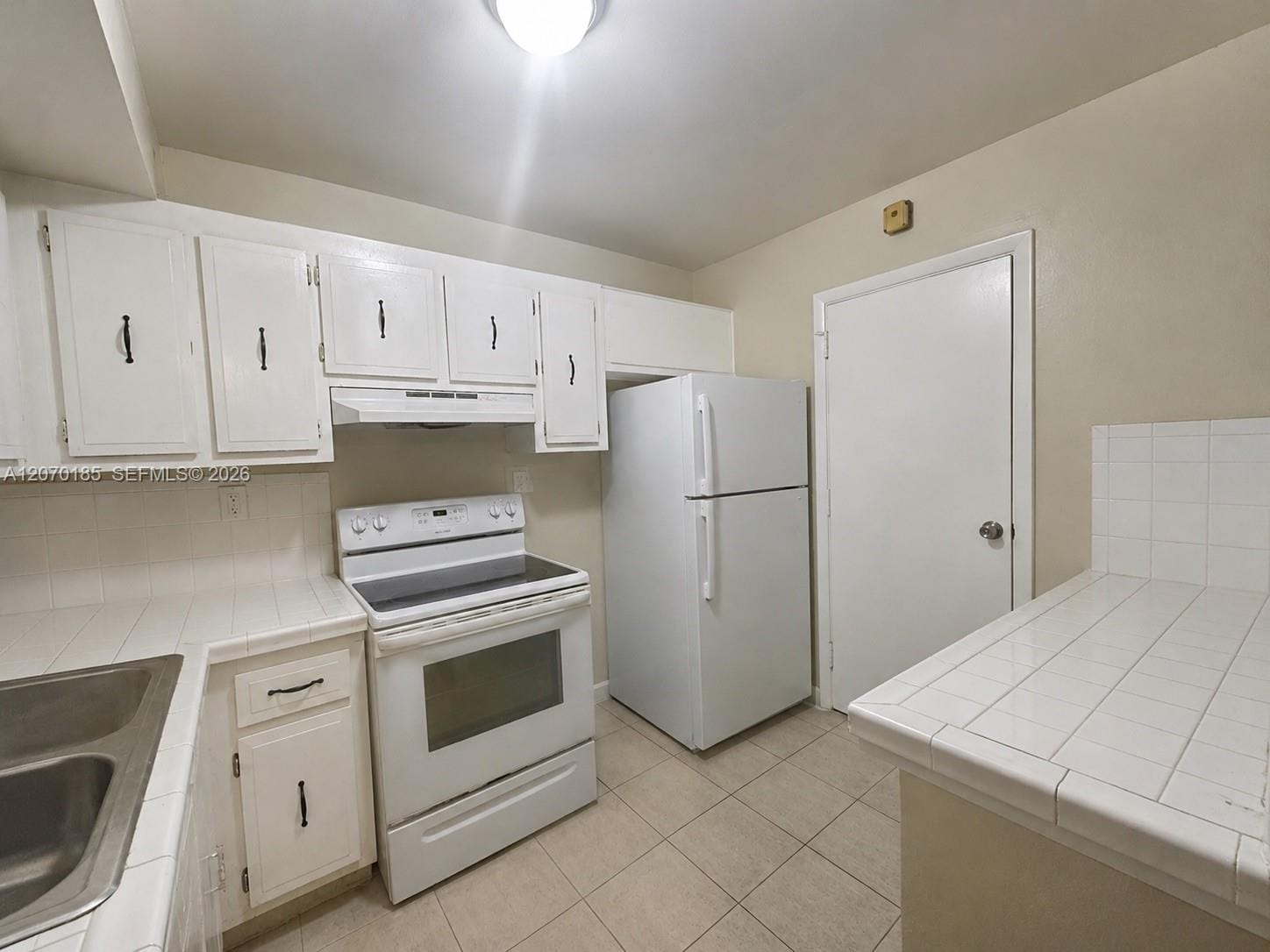 3700 NW 21st Street 206 — photo 3