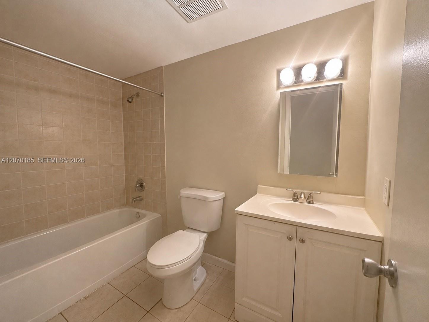 3700 NW 21st Street 206 — photo 9