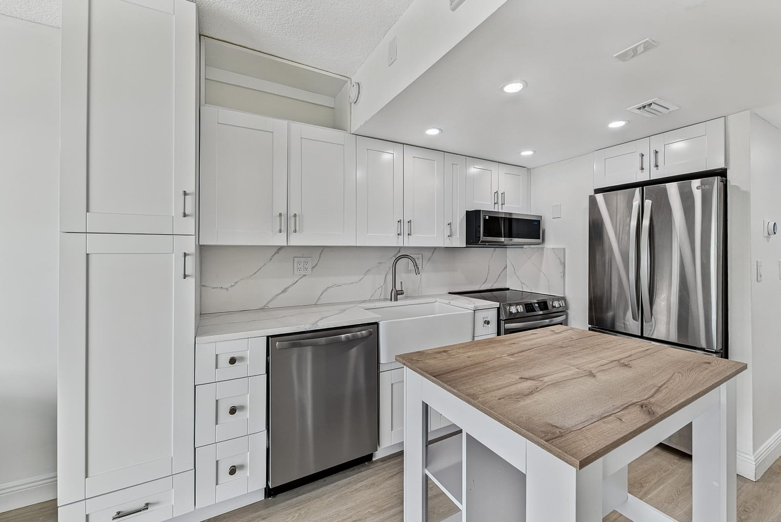 2900 NE 30TH Street D-3 — photo 4