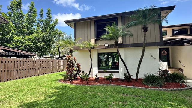 12817 SW 67th Terrace, Miami, FL 33183