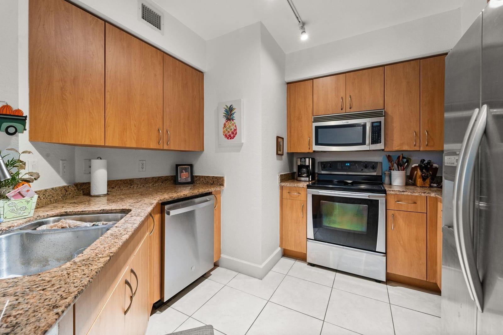 1830 RADIUS Drive 1017, Hollywood, FL 33020 photo 8