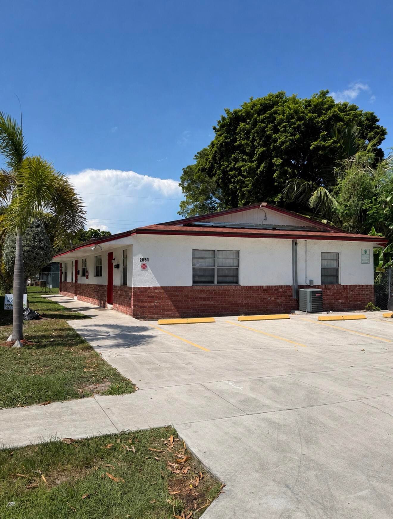 2851 NW 11TH Place 1-3 — photo 1
