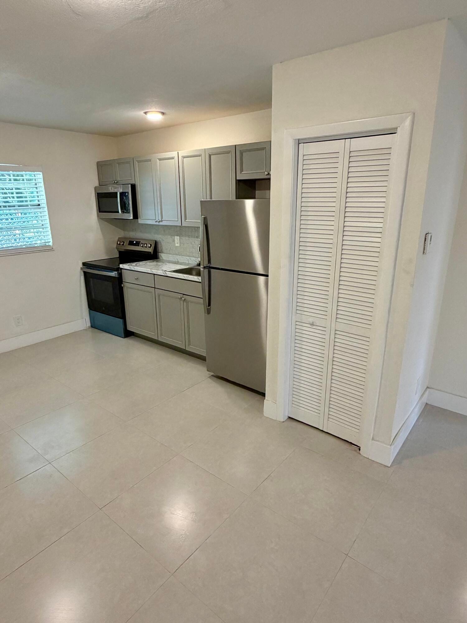 2851 NW 11TH Place 1-3 — photo 3