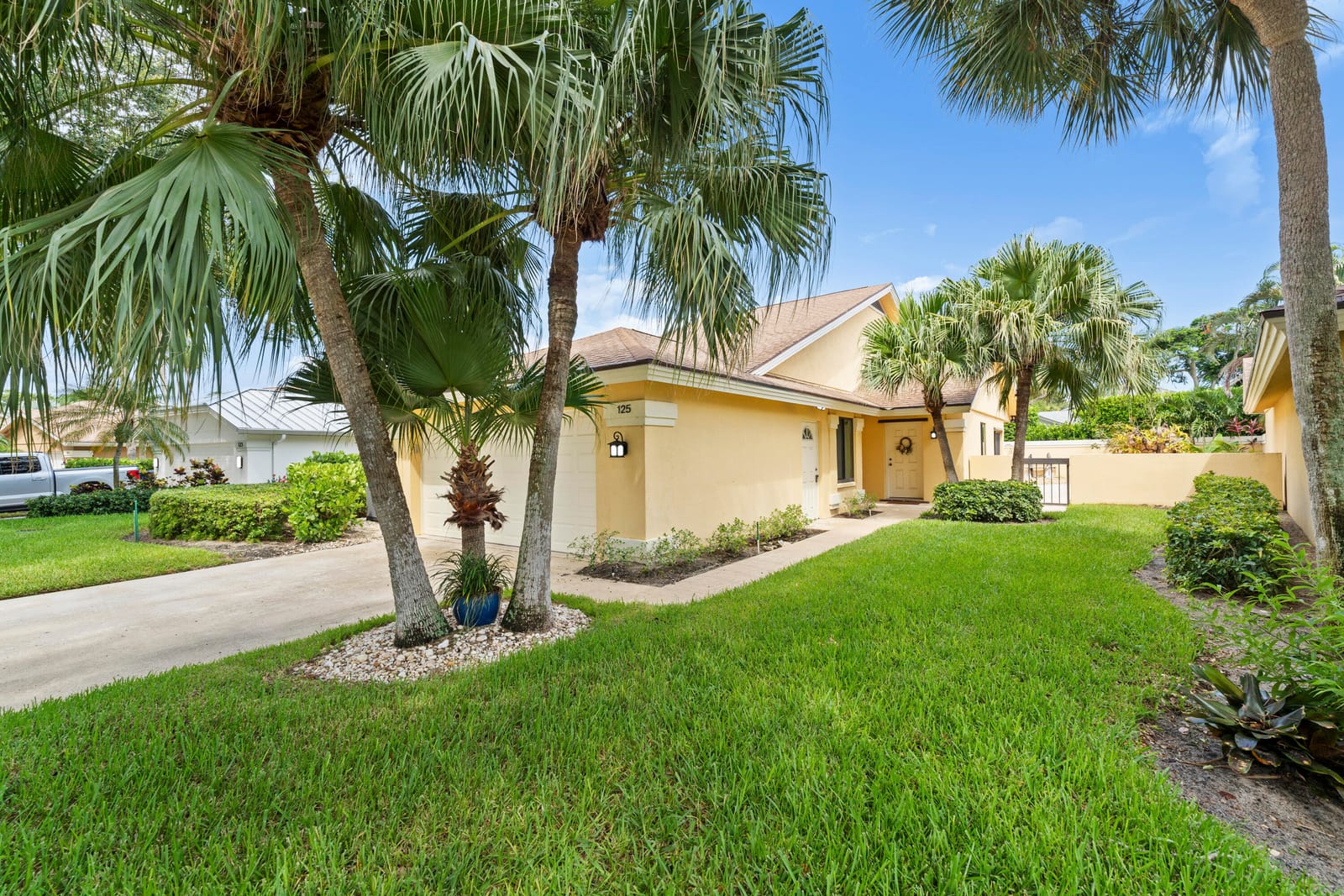125 Beach Summit Court, Jupiter, FL 33477 photo 2