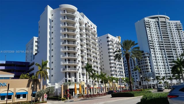 1830 Radius Drive 903, Radius, Hollywood, FL