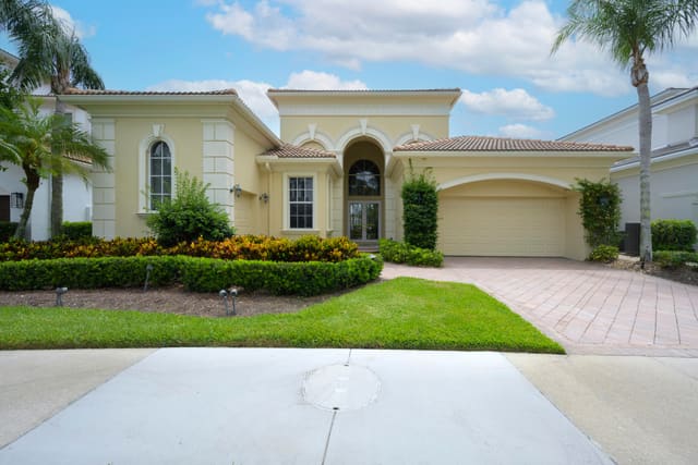118 MONTE CARLO Drive, sold in ZIP 33418, West Palm Beach, FL