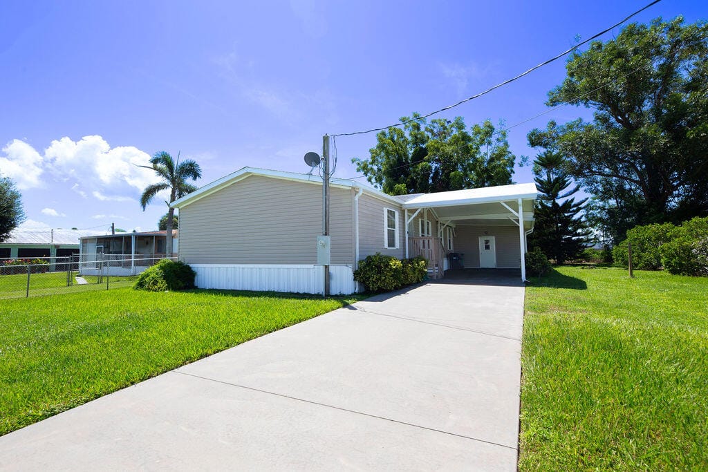 2208 SE 38TH Trail, Okeechobee, FL 34974