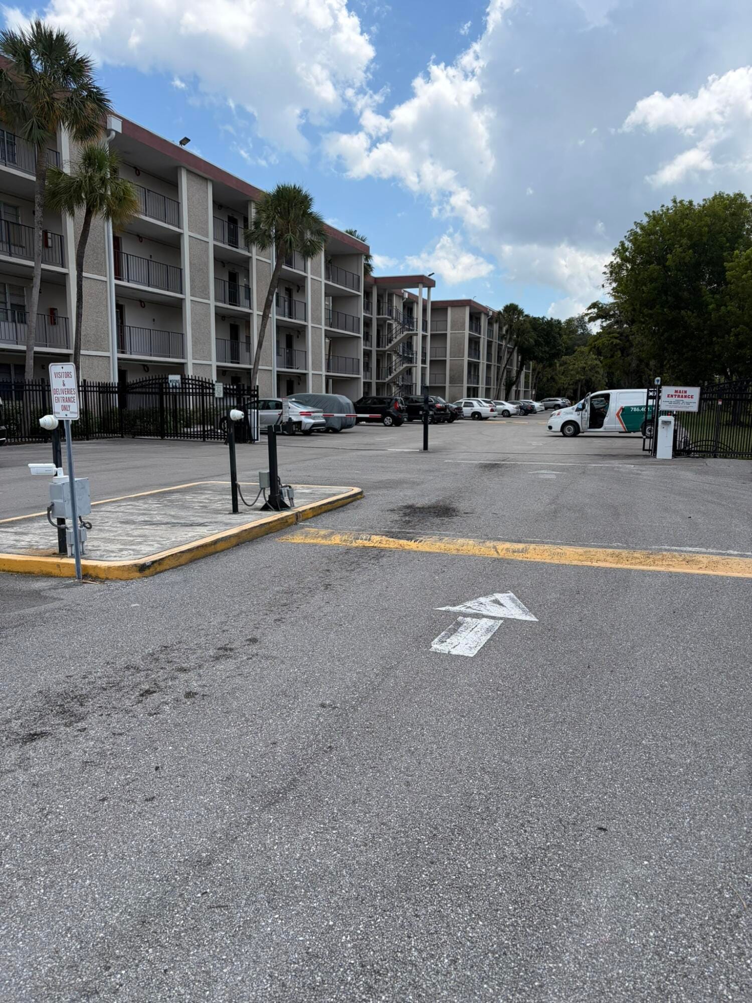 2649 NW 48th Terrace 340, Lauderdale Lakes, FL 33313 photo 2
