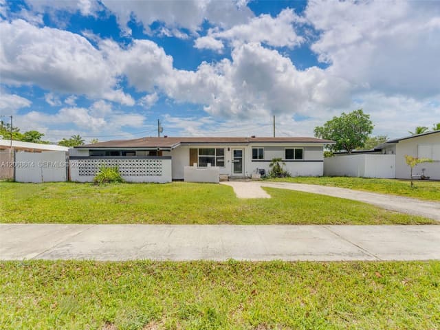 19931 Gulfstream Road, Cutler Bay, FL 33157