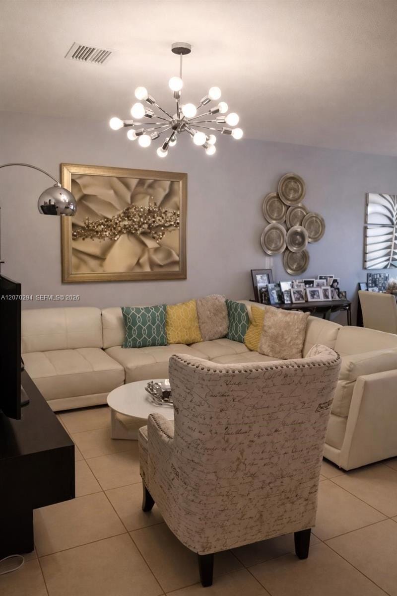 426 NE 194th Terrace, Miami, FL 33179 photo 2