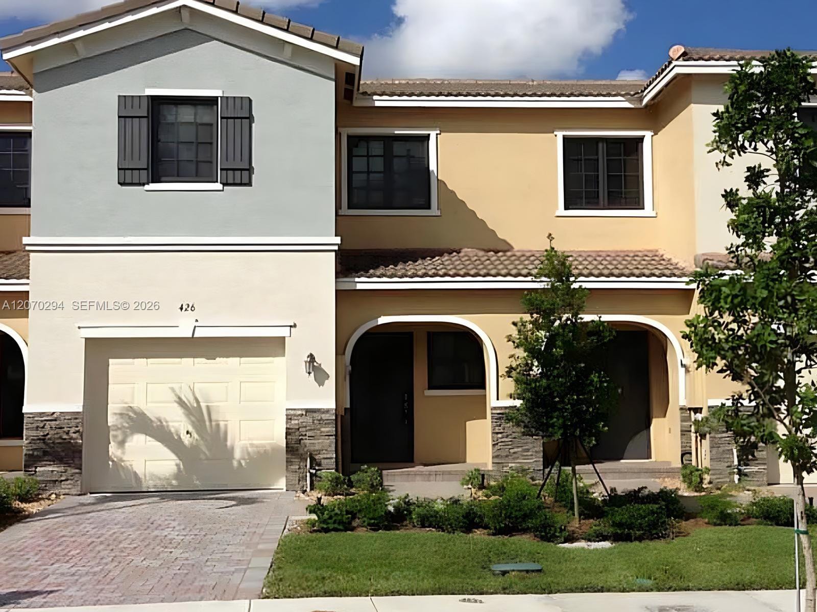 426 NE 194th Terrace, Miami, FL 33179 photo 6