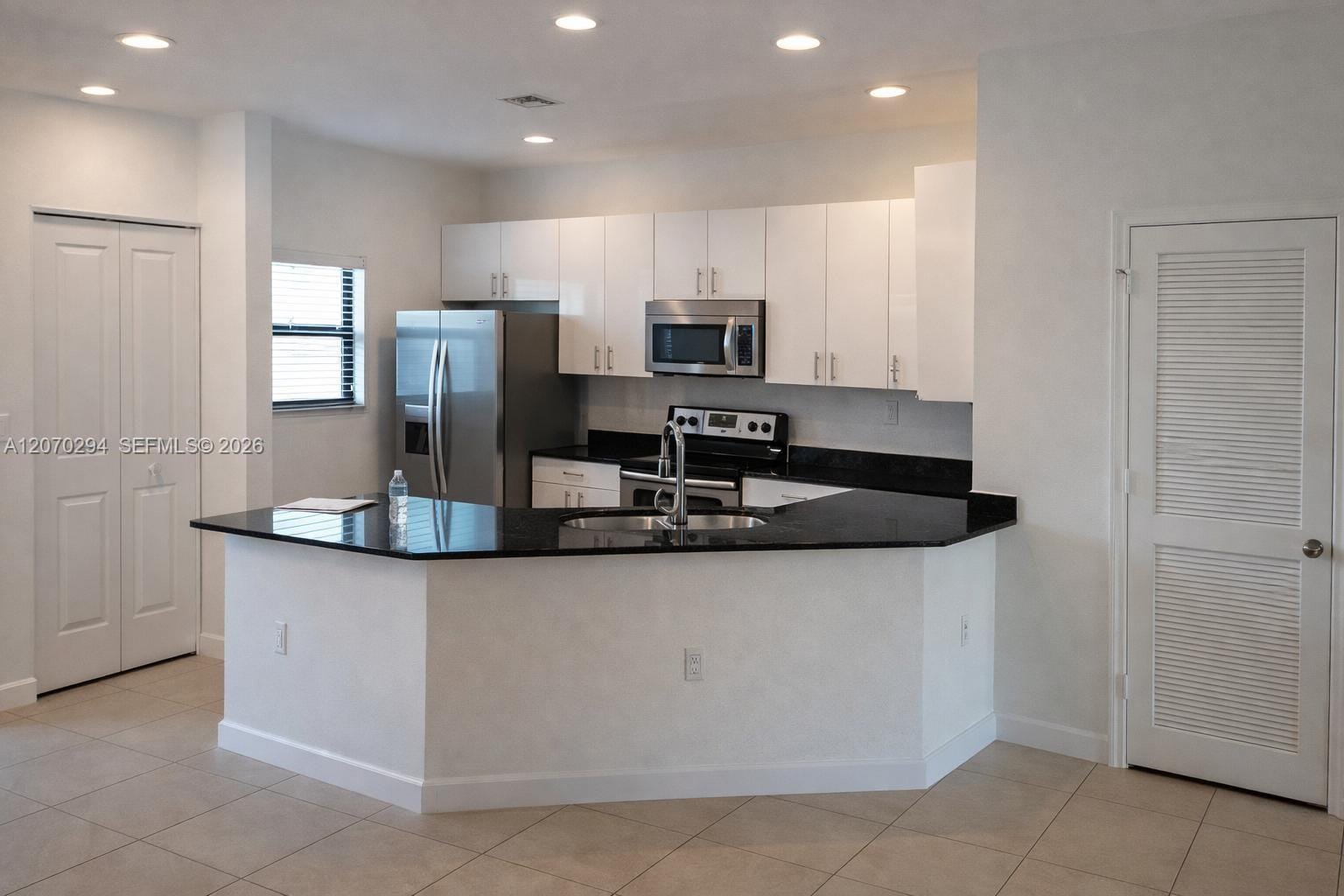 426 NE 194th Terrace, Miami, FL 33179 photo 7