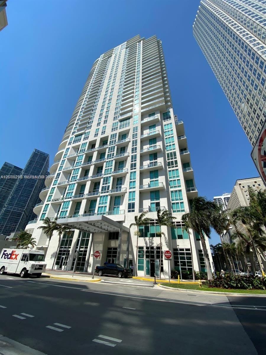 300 S Biscayne Boulevard 2503, Miami, FL 33131