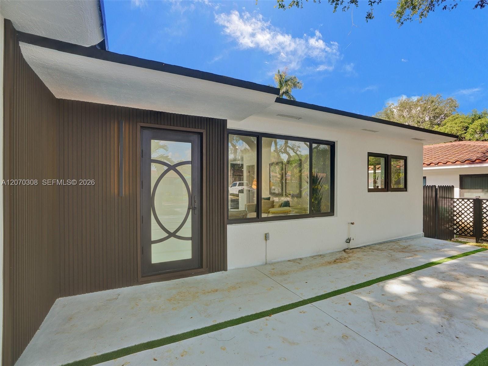 2380 NE 184th Terrace — photo 7