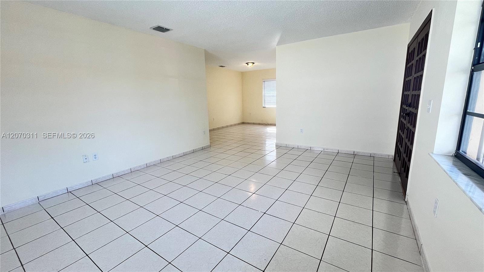 2820 SW 25th Street 2820 — photo 3