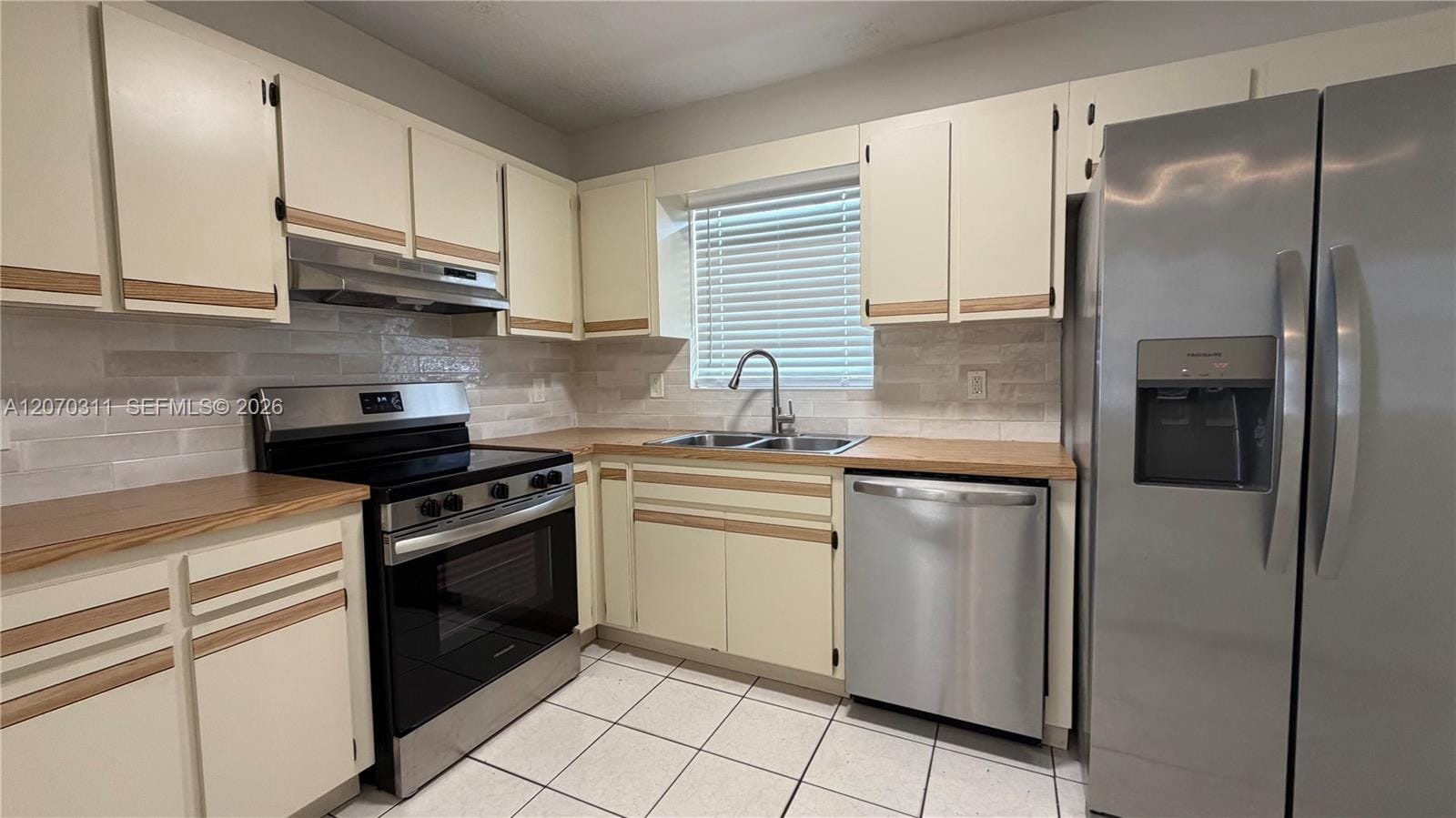2820 SW 25th Street 2820 — photo 6