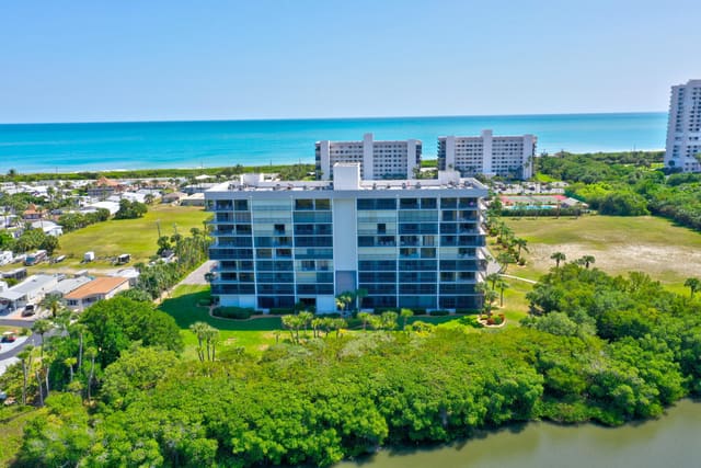 5059 N HIGHWAY A1A 206, Hutchinson Island, FL 34949