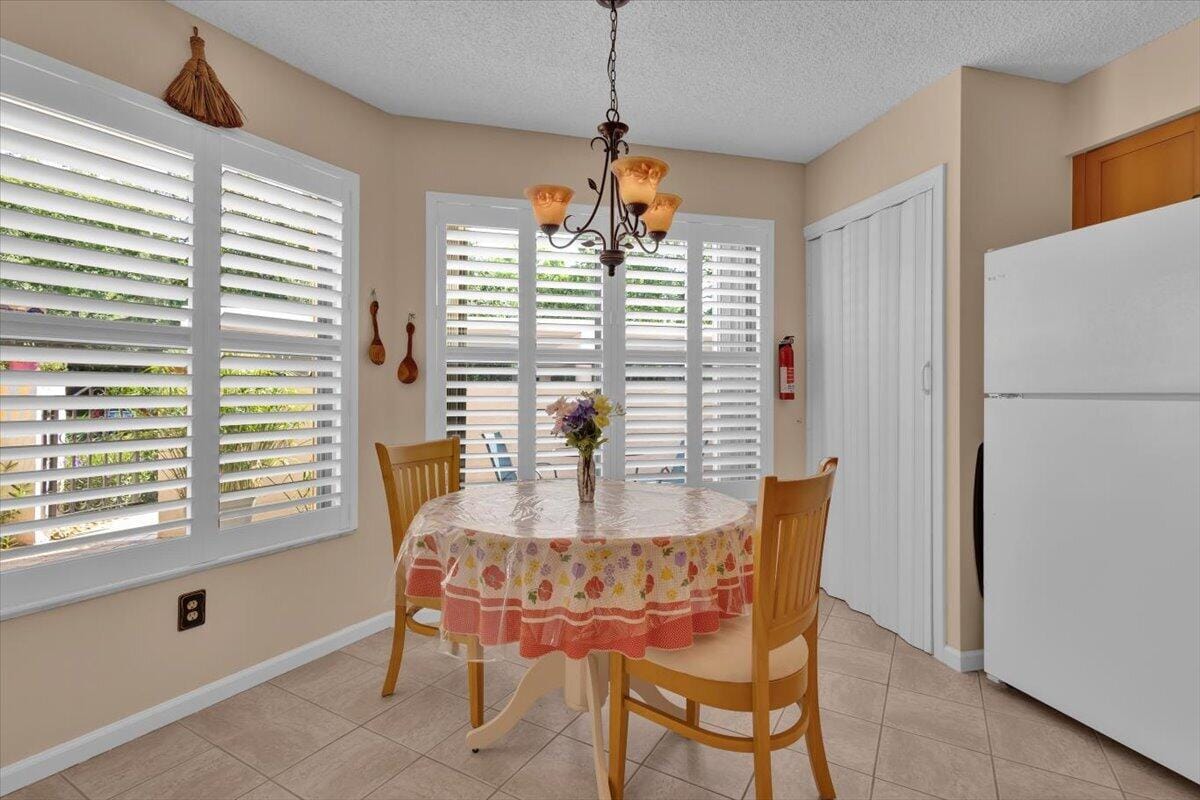 6050 SE Martinique Drive 102 — photo 9