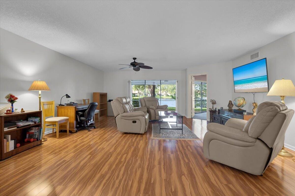 6050 SE Martinique Drive 102 — photo 10