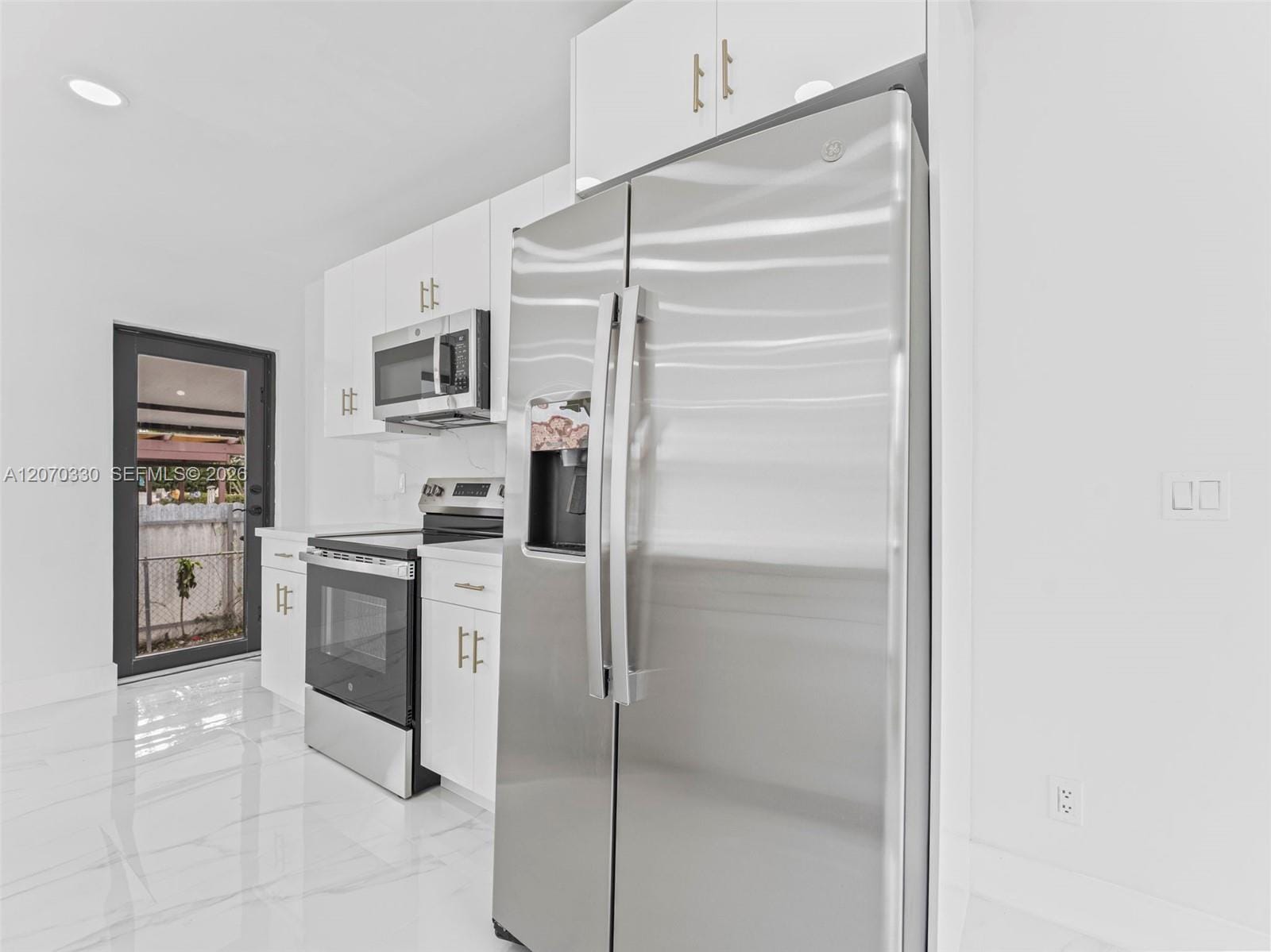 2500 SW 23rd Terrace, Miami, FL 33145 photo 7