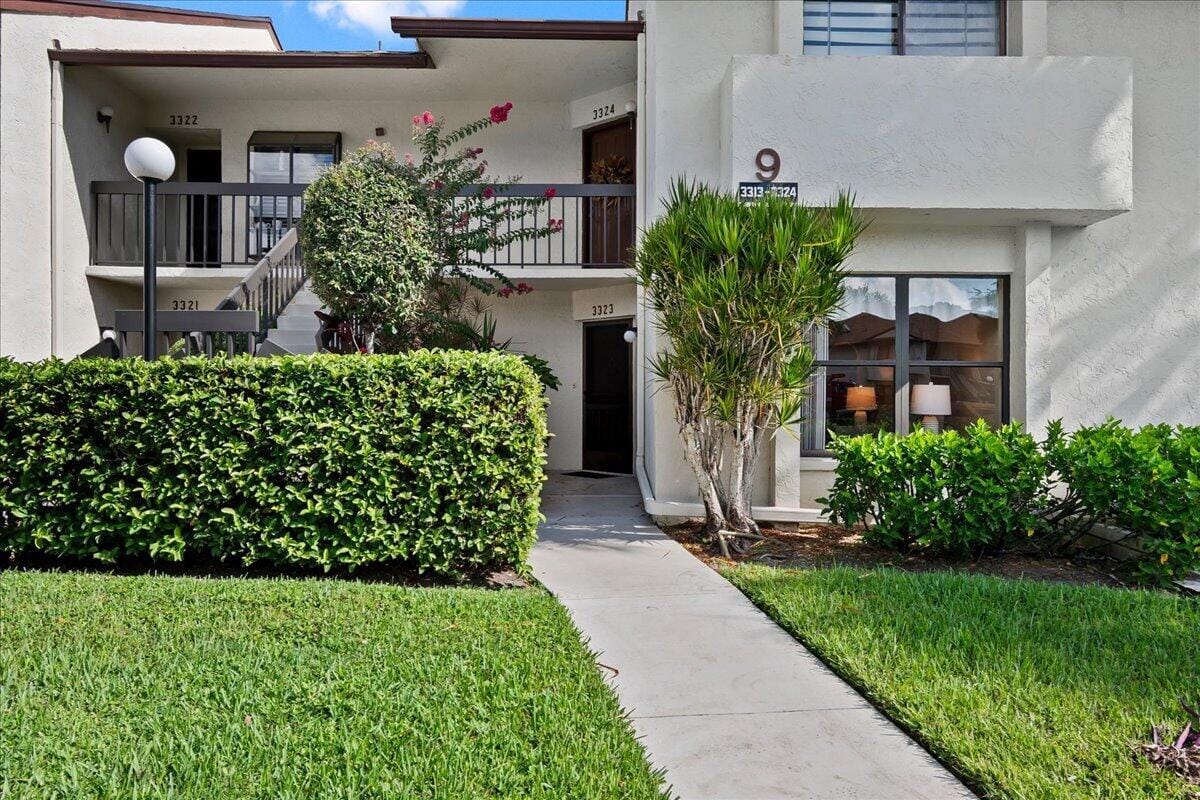 3323 Lucerne Park Drive, Greenacres, FL 33467 photo 1