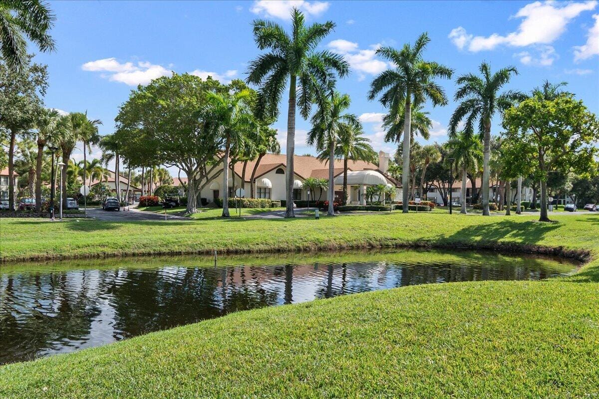3323 Lucerne Park Drive, Greenacres, FL 33467 photo 12
