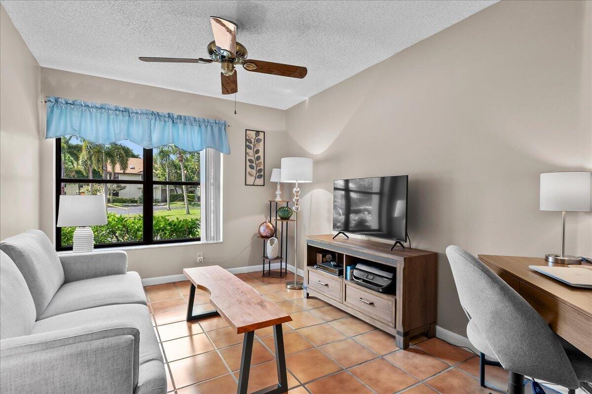 3323 Lucerne Park Drive, Greenacres, FL 33467 photo 10