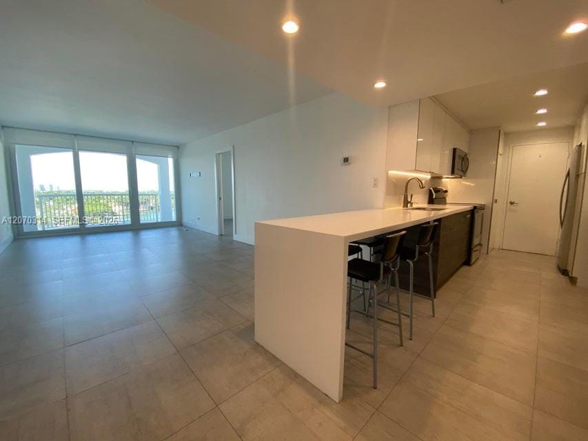 5401 Collins Avenue 620 — photo 7