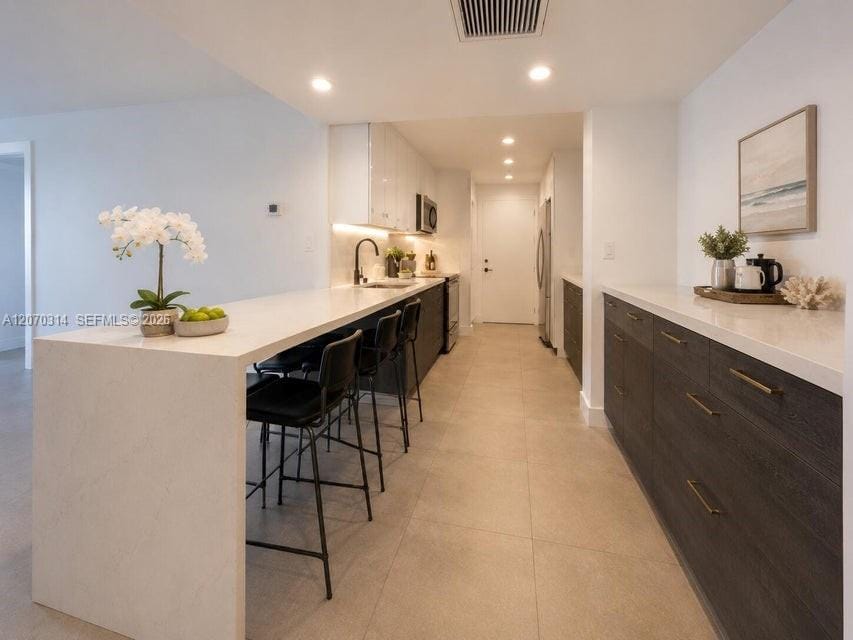 5401 Collins Avenue 620 — photo 8