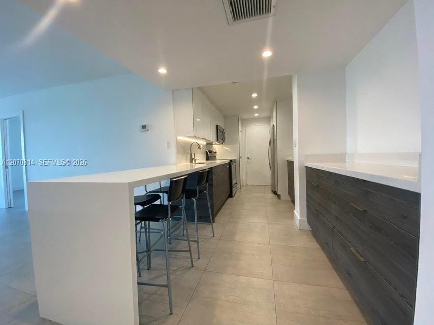 5401 Collins Avenue 620 — photo 9