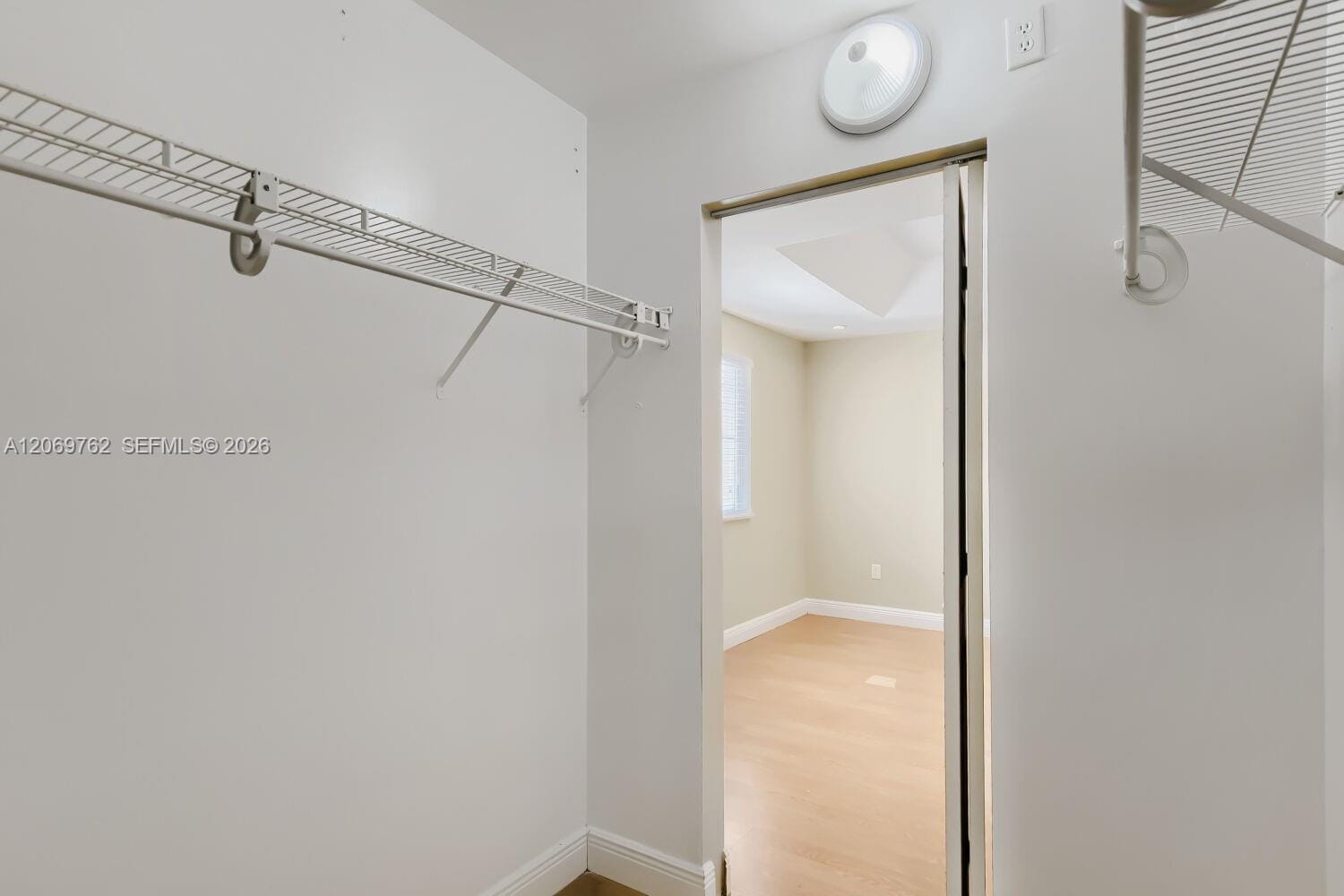7663 N Southwood — photo 11