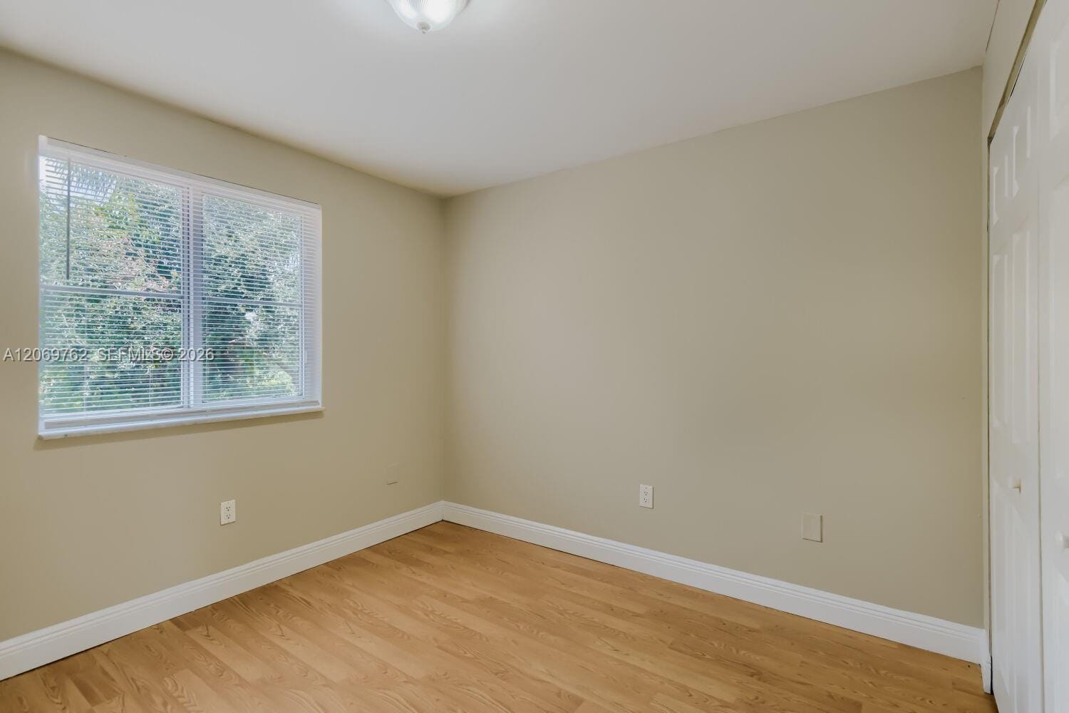7663 N Southwood — photo 10