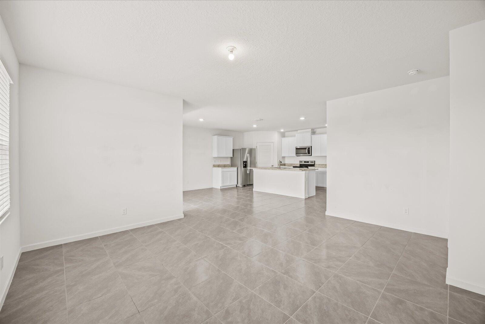 435 SEAFOAM Circle — photo 8