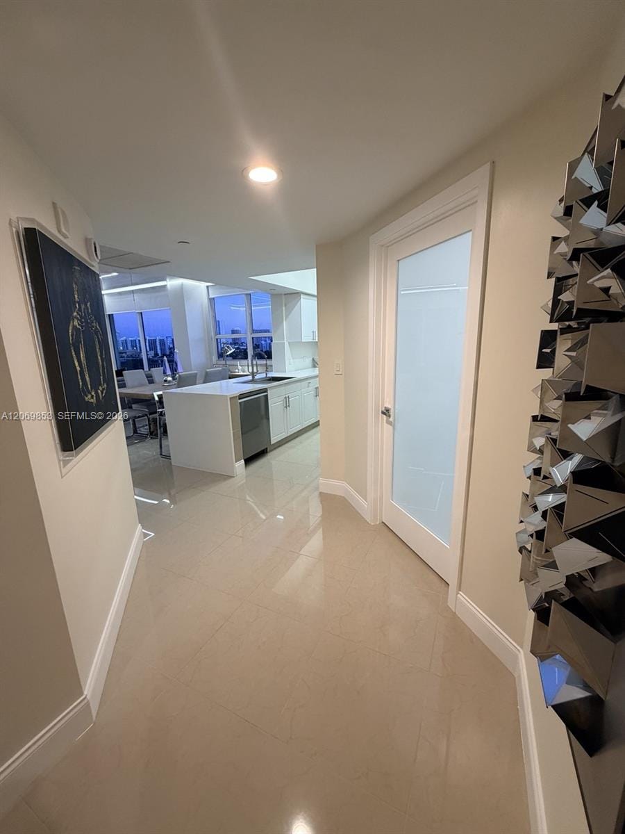 19501 W Country Club Drive 1004 — photo 5