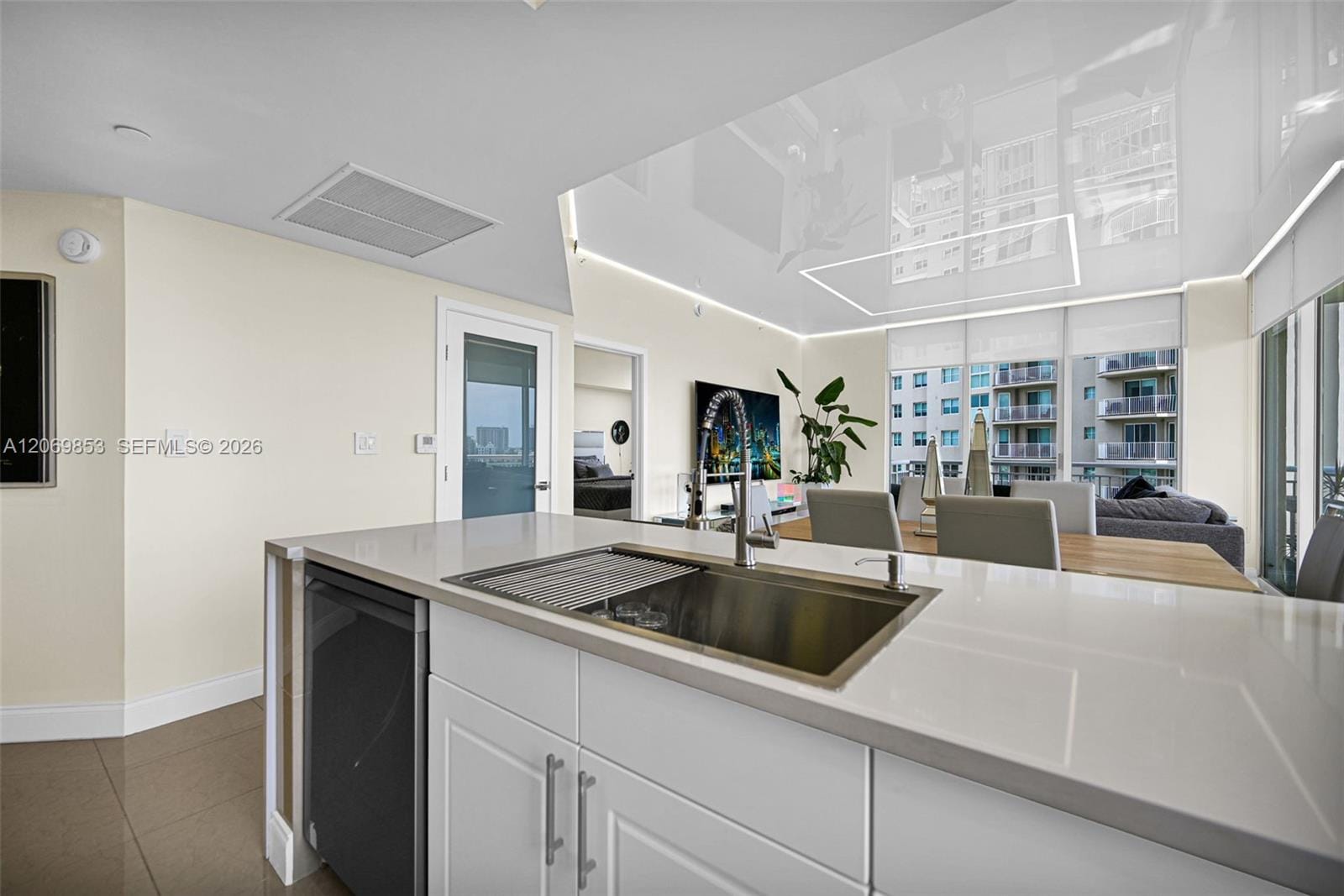 19501 W Country Club Drive 1004 — photo 10