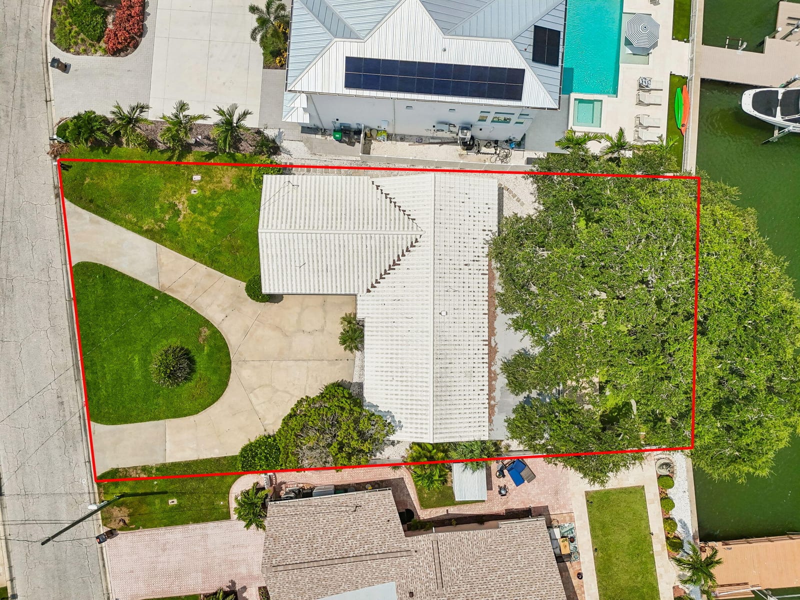 527 Harbor Drive N — photo 4
