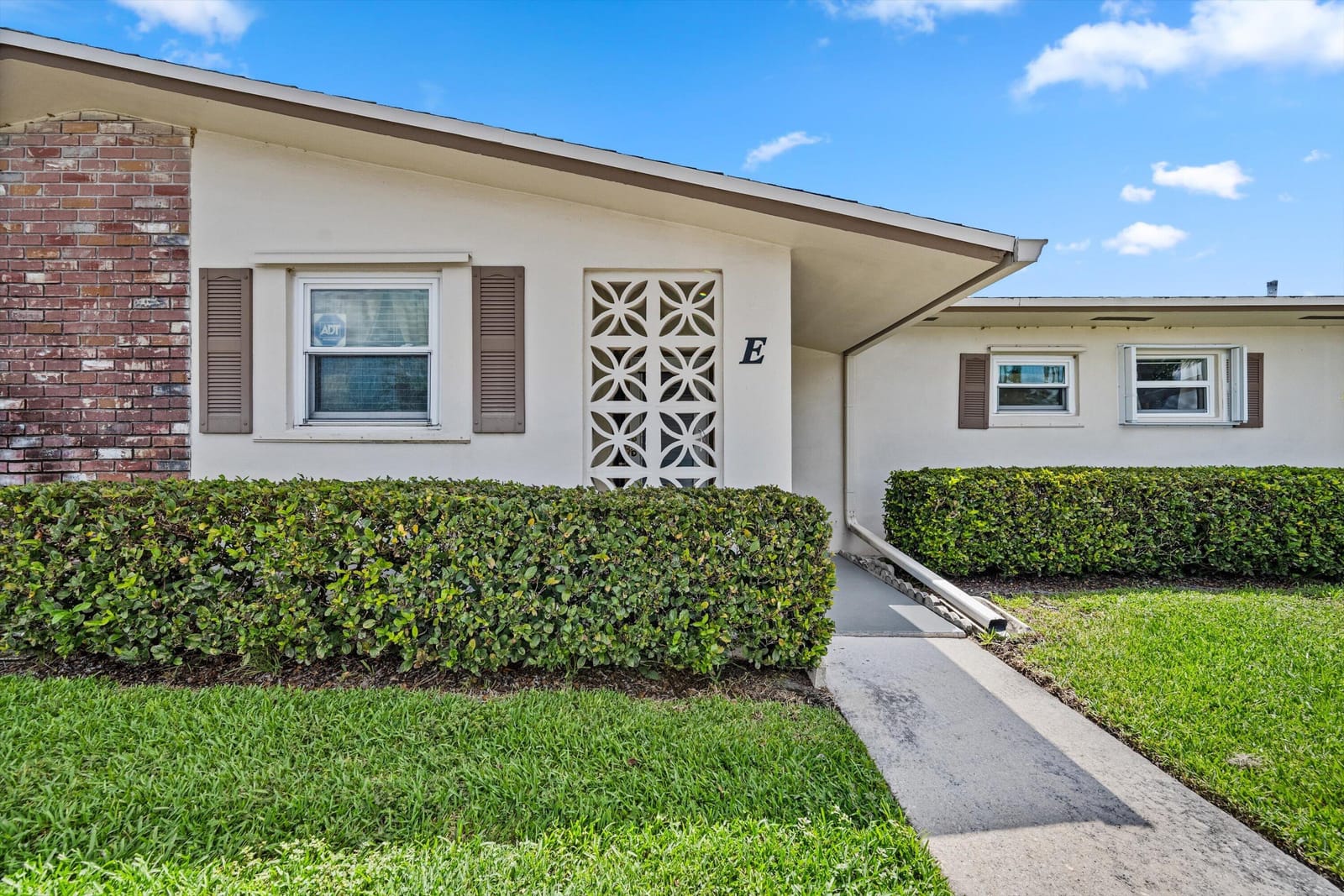 2528 EMORY Drive E E — photo 2