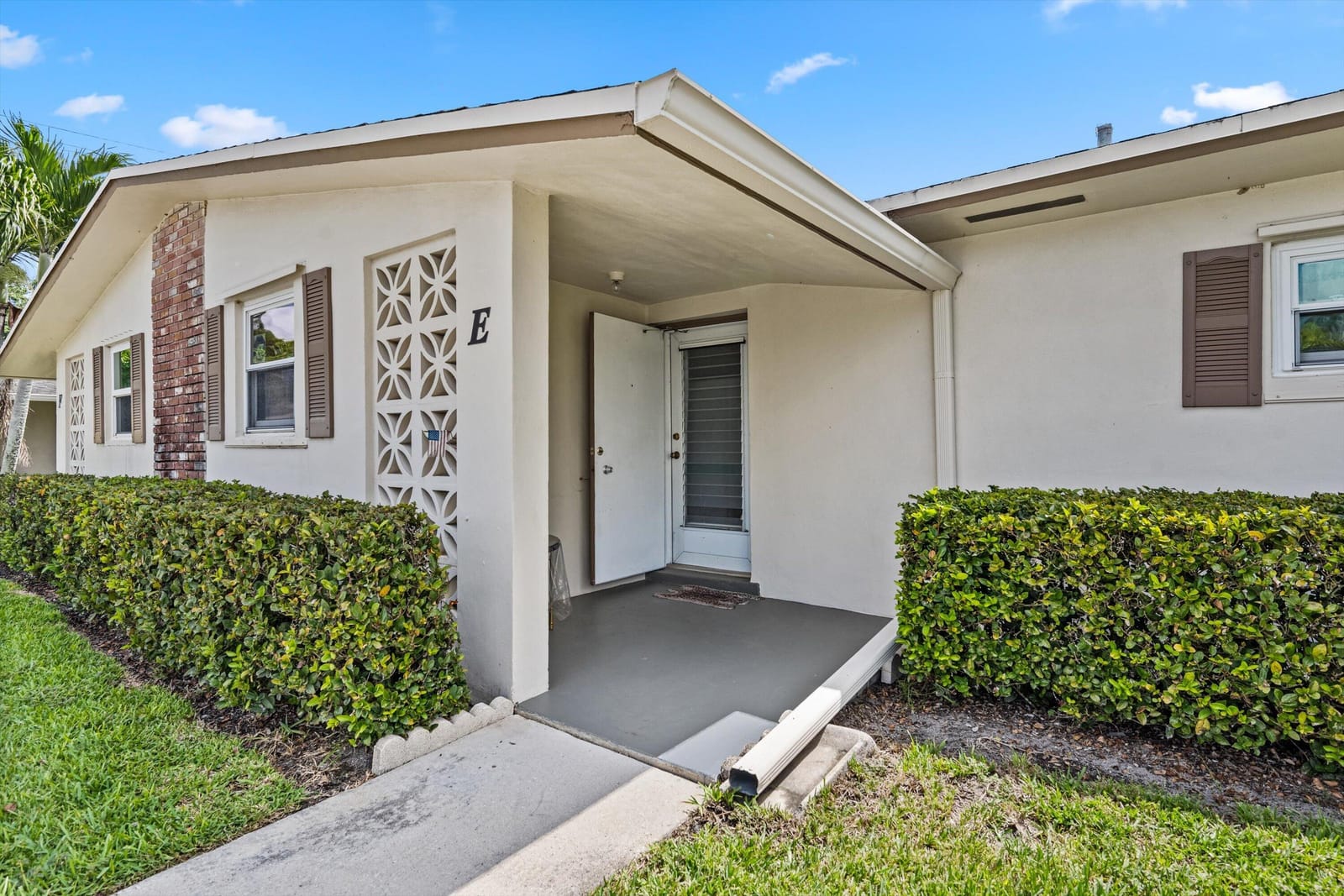 2528 EMORY Drive E E, West Palm Beach, FL 33415