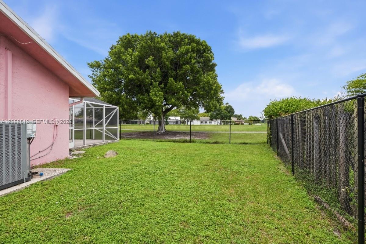 7300 Corkwood Terrace, Tamarac, FL 33321 photo 22