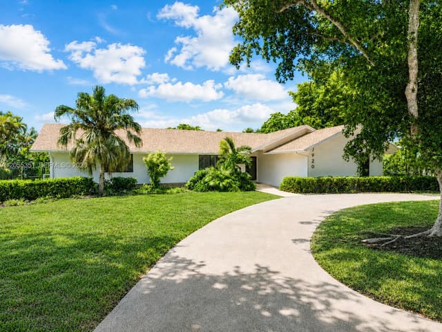7920 SW 172nd Terrace, sold in Charlotte Estates, Palmetto Bay, FL