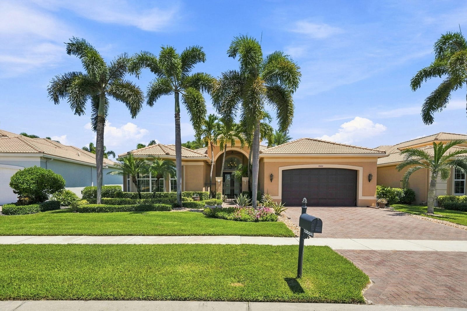 10684 Whitewind Circle — photo 4