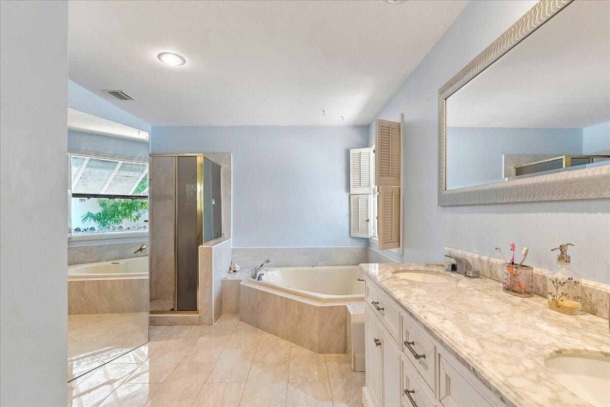 1430 SW 88TH Way, Pembroke Pines, FL 33025 photo 27