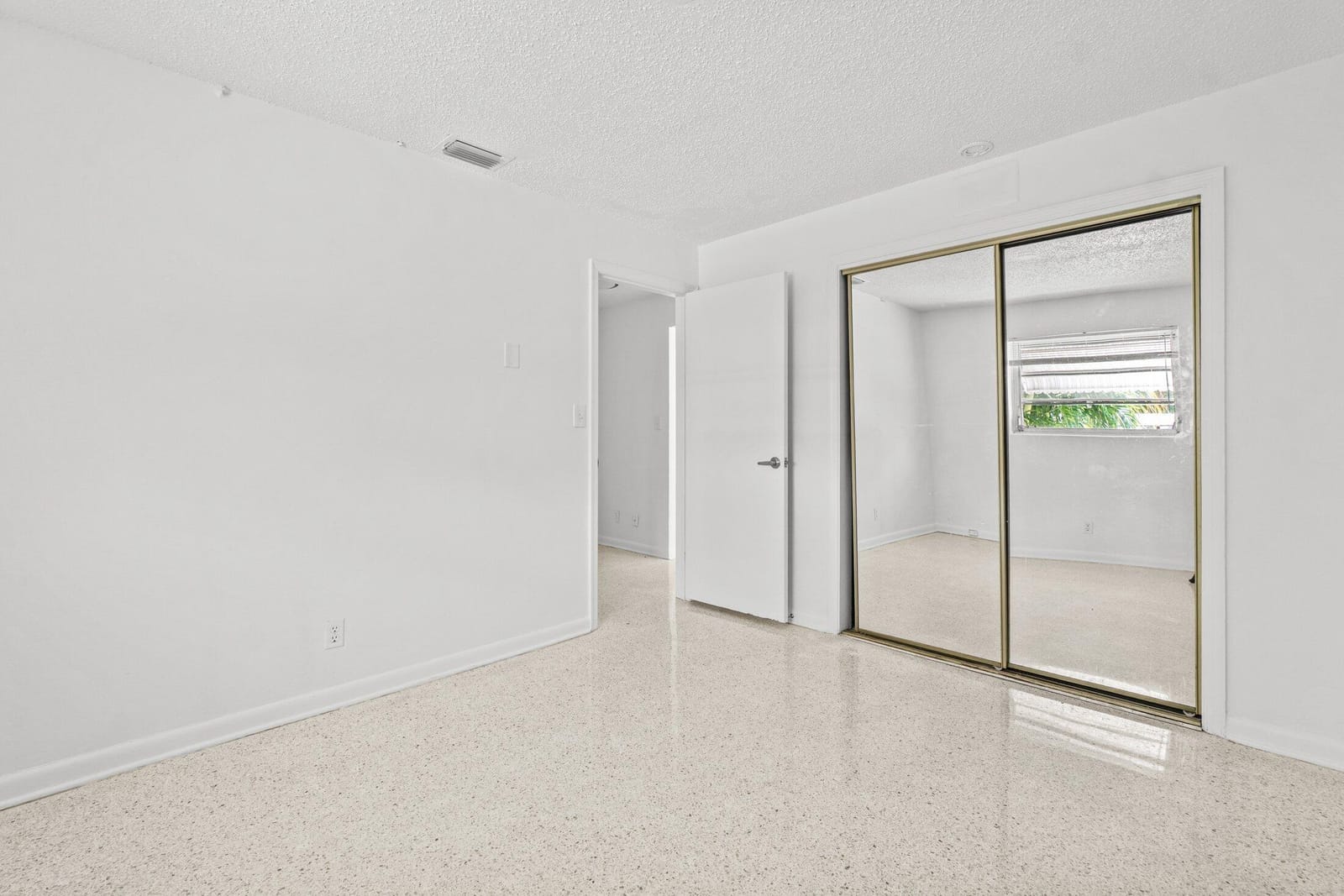 211 Sunrise Avenue 5, Lantana, FL 33460 photo 17