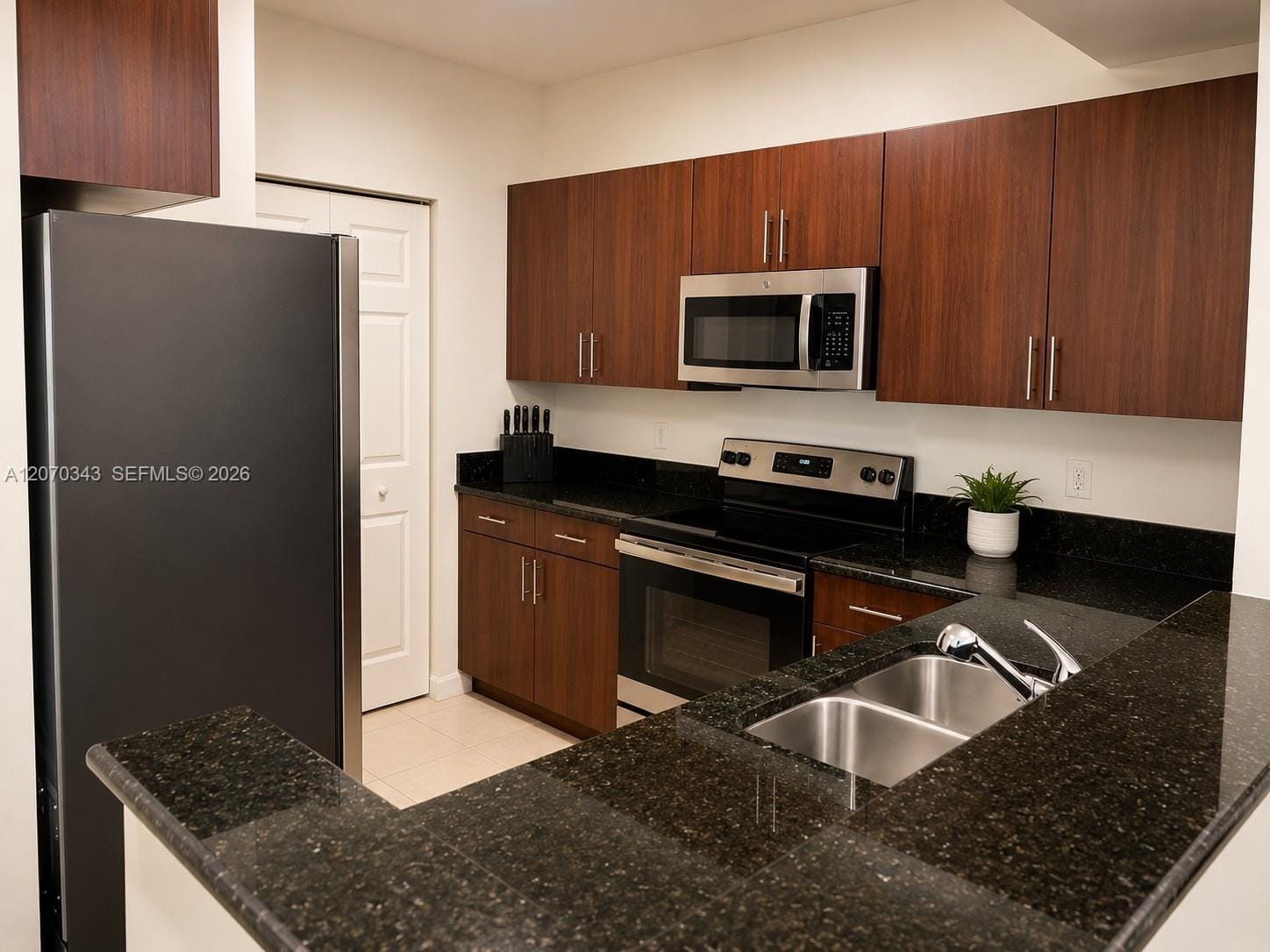 4905 Midtown Lane 2405 — photo 9