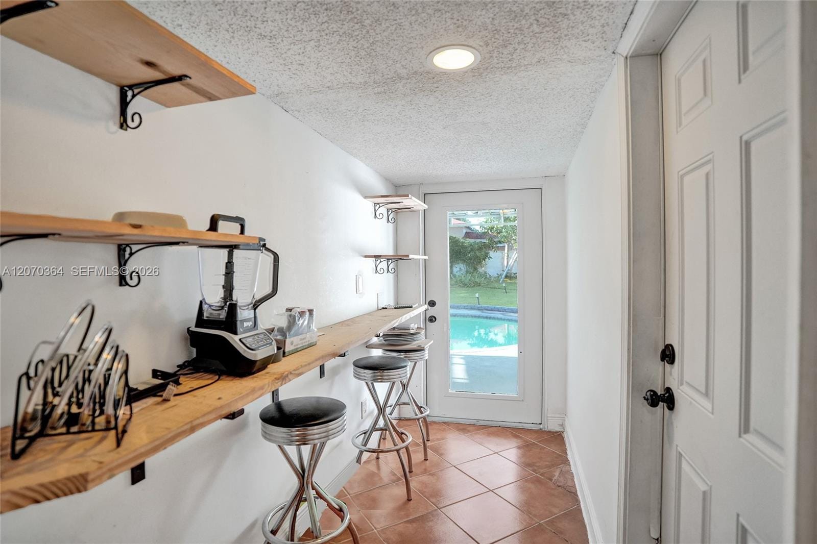 1022 NE 34th Court — photo 8