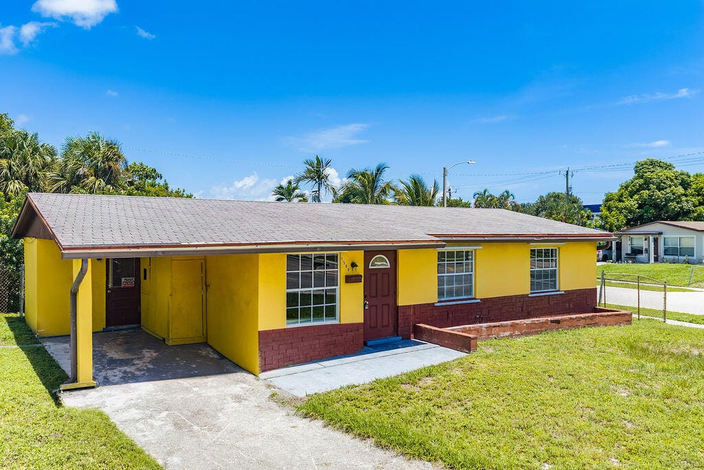 1500 W 13TH Street W, Riviera Beach, FL 33404 photo 1