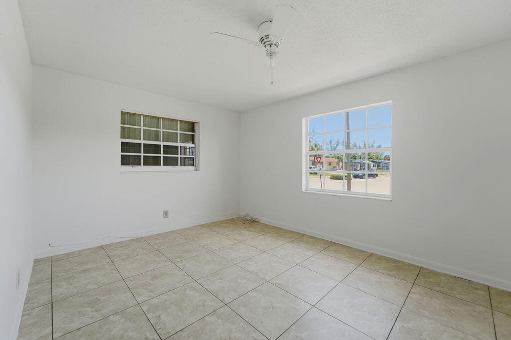 1500 W 13TH Street W, Riviera Beach, FL 33404 photo 11