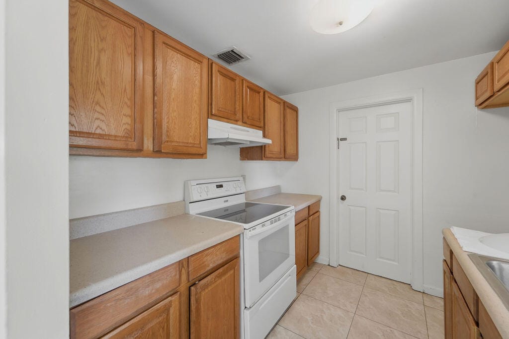 1500 W 13TH Street W, Riviera Beach, FL 33404 photo 6